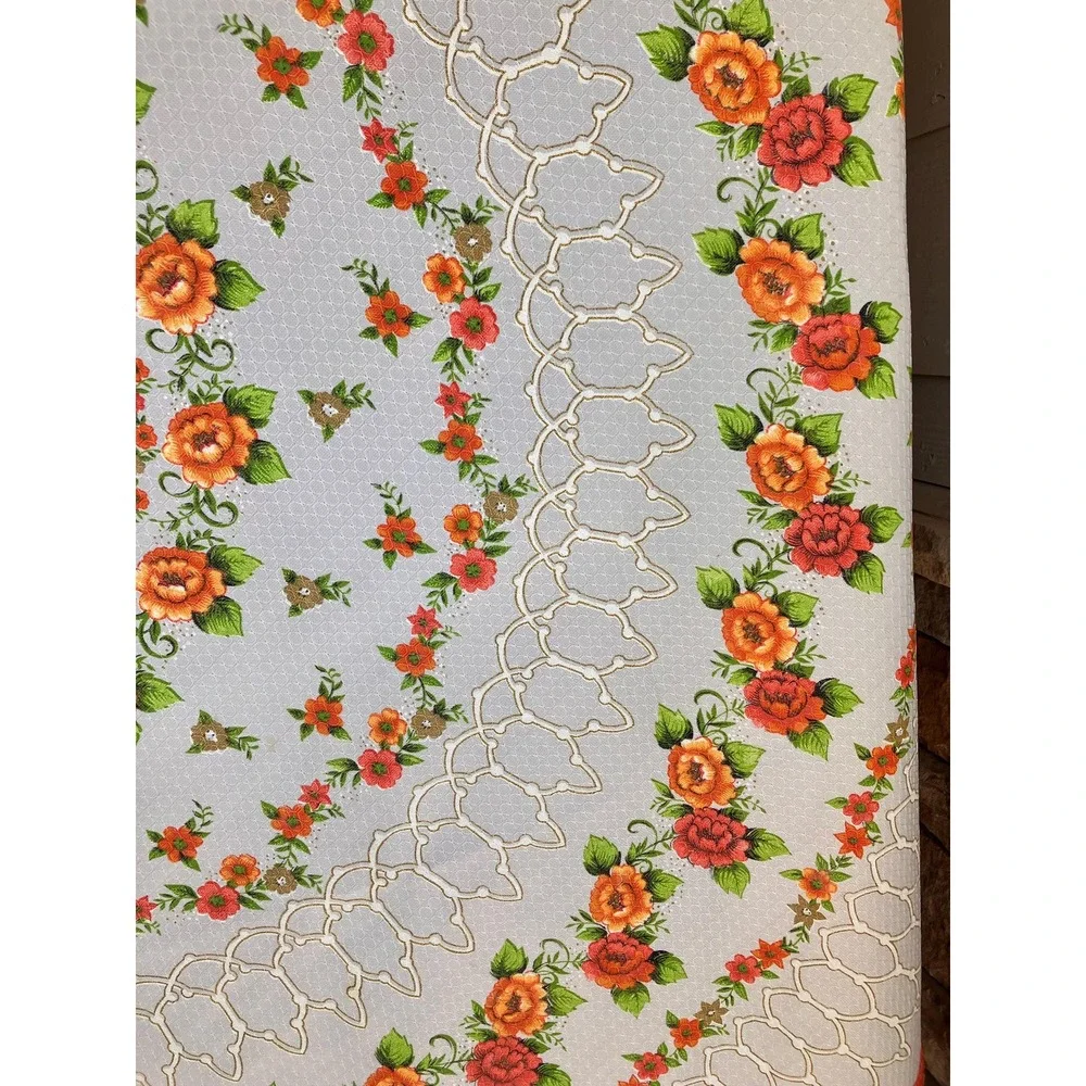 Vintage Mid Century Round Tablecloth Scalloped Edge Orange Red Roses, MCM Fall